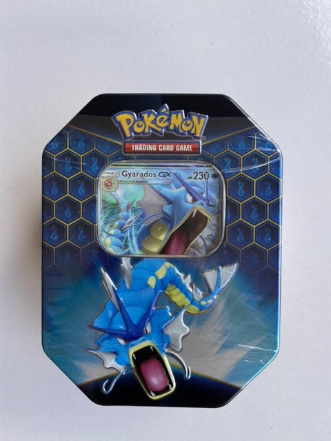 Pokémon Hidden Fates Tin